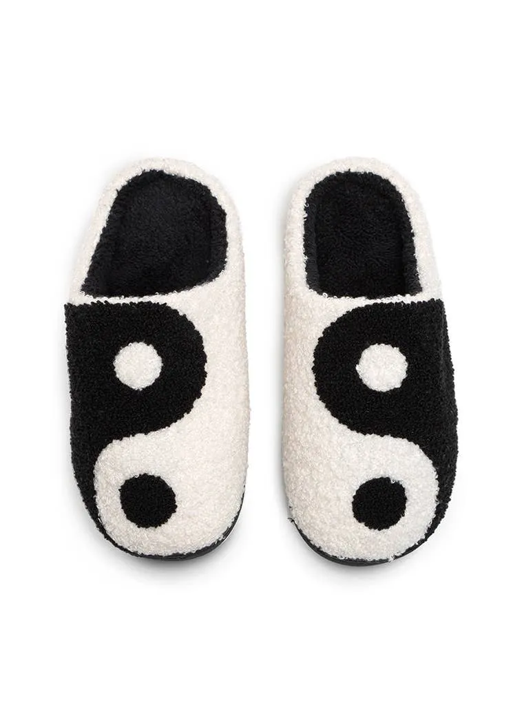 Indoor / Outdoor Slippers - Yin Yang - Black & White: S/M