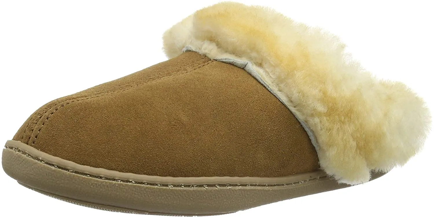 Minnetonka Women's Sheepskin Mule