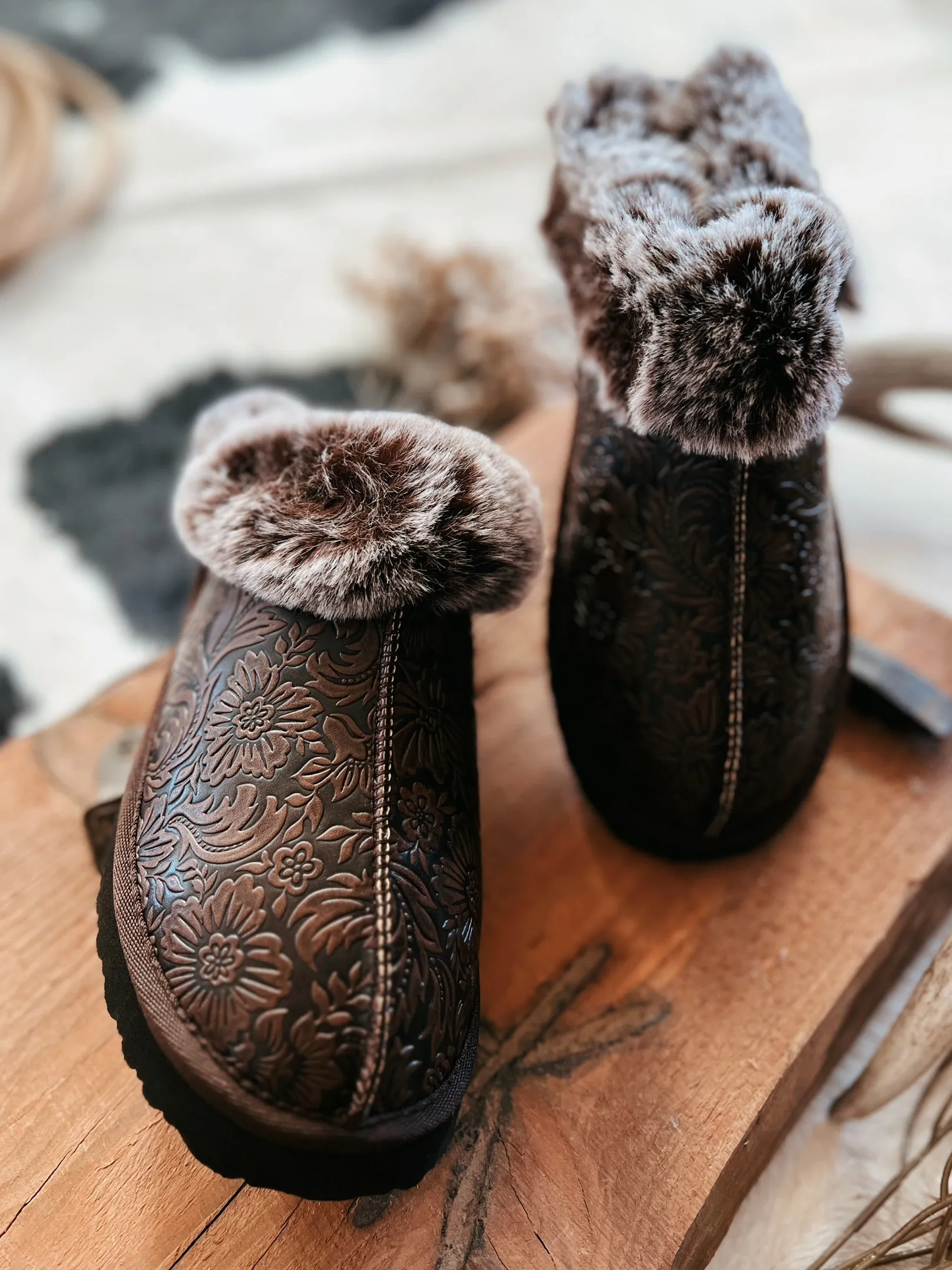 Very G Chocolate Tooled Print Faux Leather Fuzzy Slippers