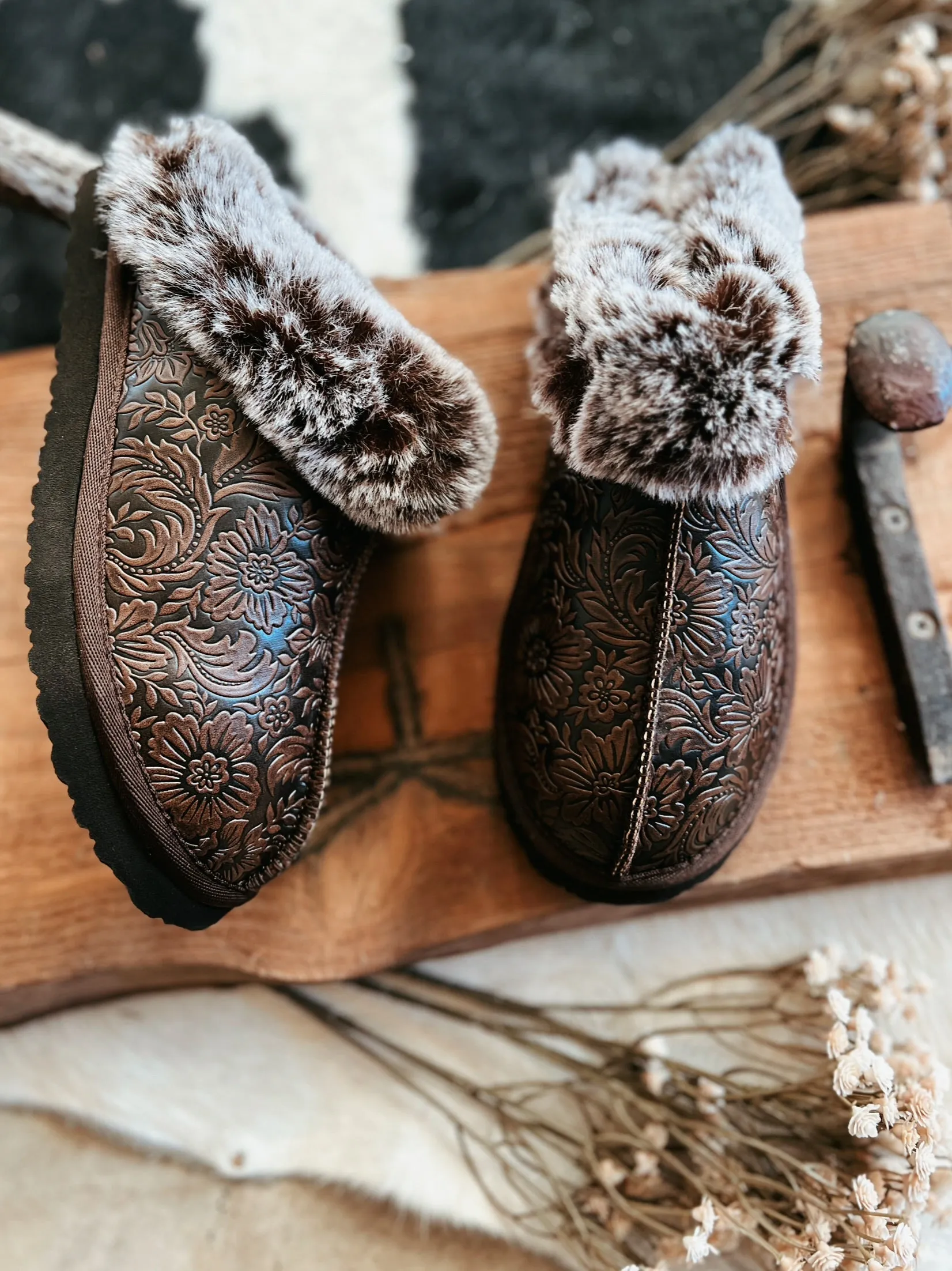 Very G Chocolate Tooled Print Faux Leather Fuzzy Slippers