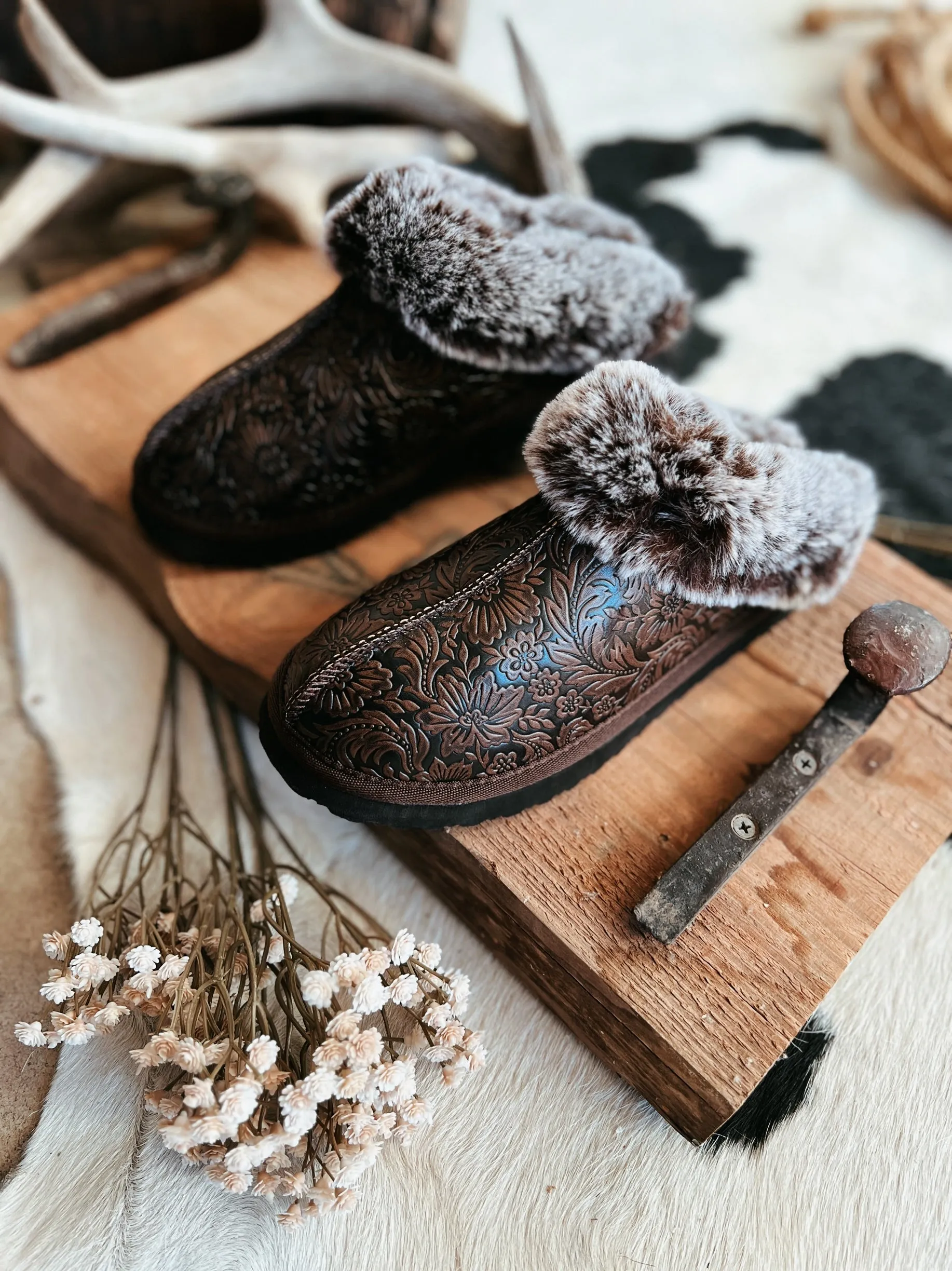 Very G Chocolate Tooled Print Faux Leather Fuzzy Slippers